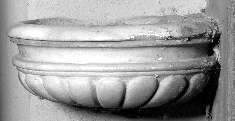 acquasantiera da parete - manifattura emiliana (sec. XIX)