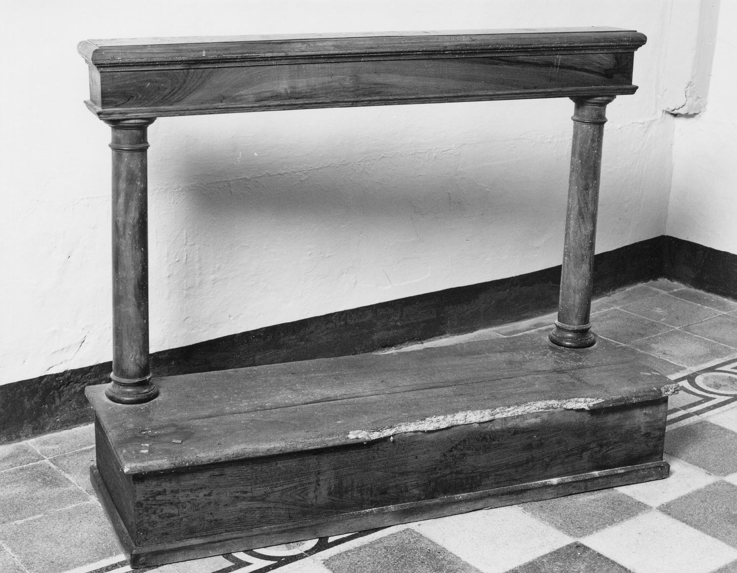 inginocchiatoio - manifattura emiliana (prima metà sec. XIX)