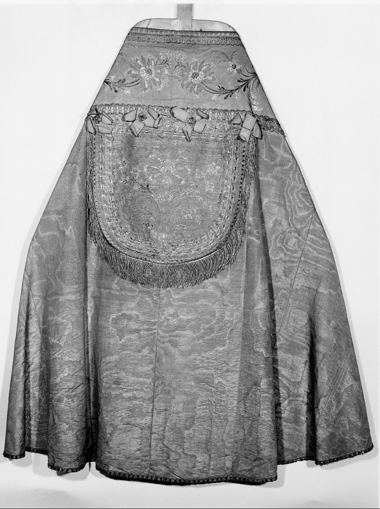 piviale - manifattura emiliana (sec. XVIII)