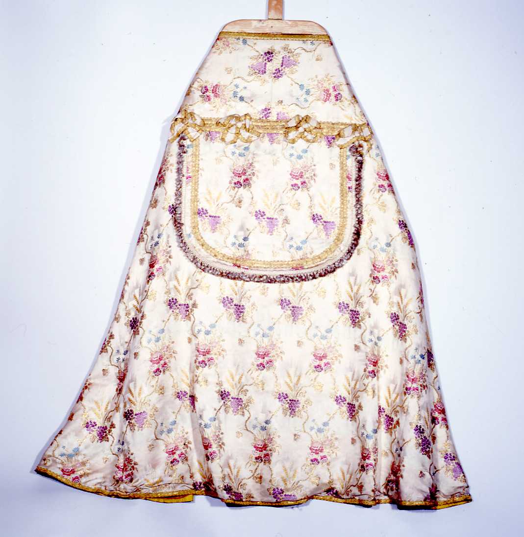 piviale - manifattura emiliana (prima metà sec. XIX)