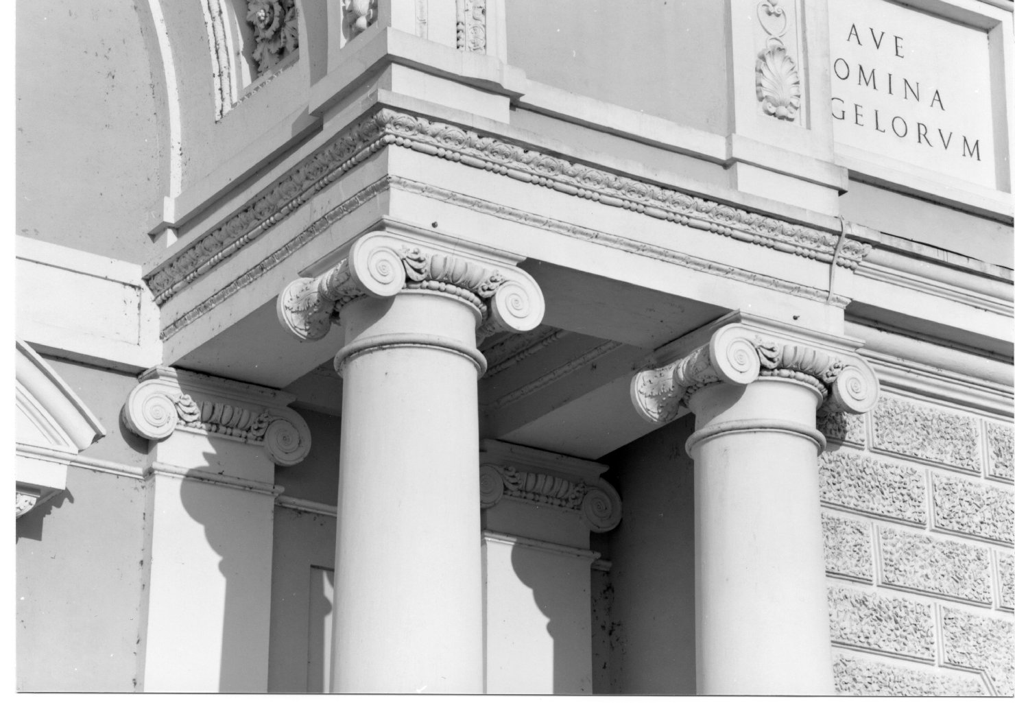 capitello - manifattura ferrarese (sec. XIX)