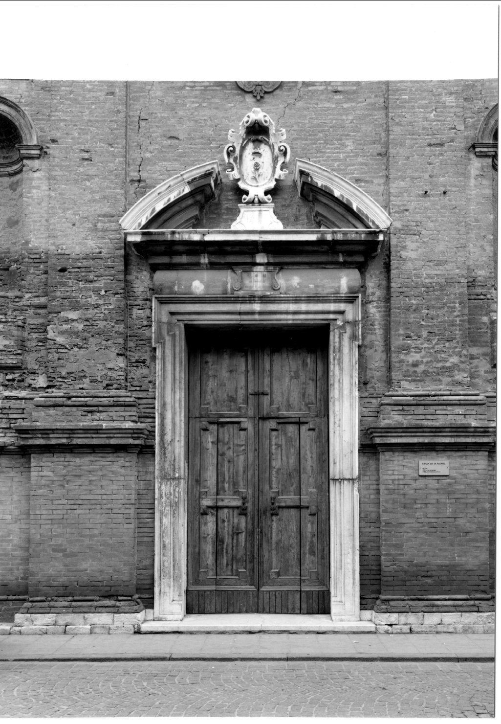 emblema (mostra di porta) - manifattura ferrarese (sec. XVII)