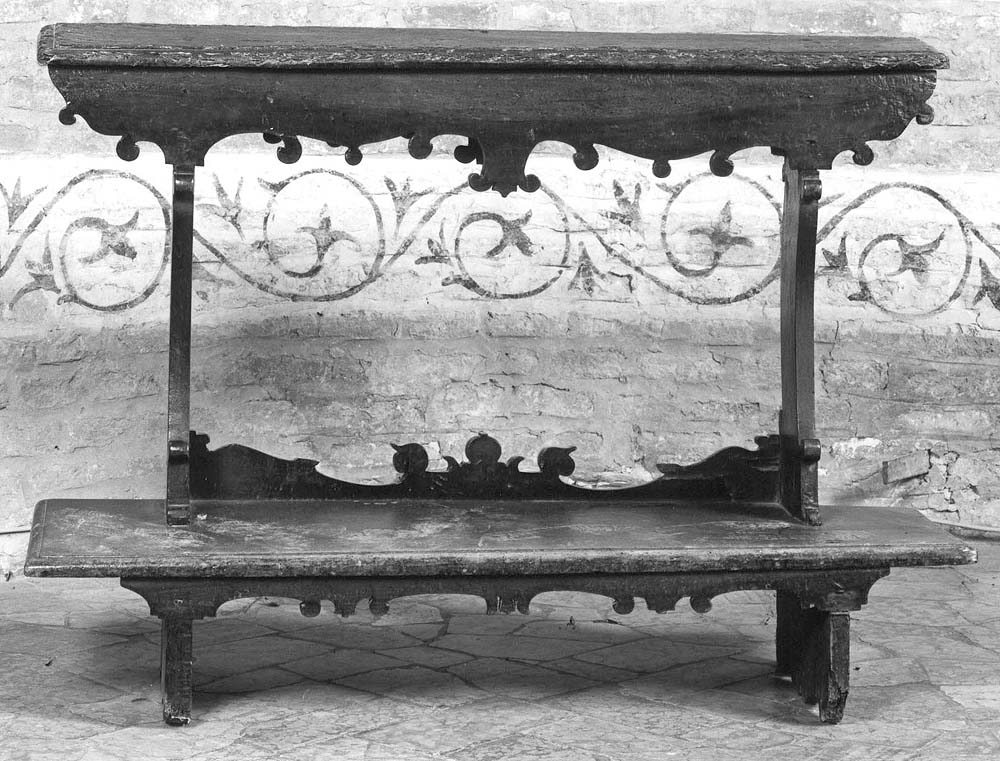 inginocchiatoio - produzione emiliana (prima metà sec. XVII)