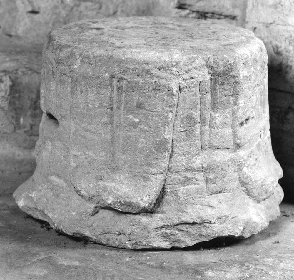 capitello - produzione emiliana (secc. X/ XII)