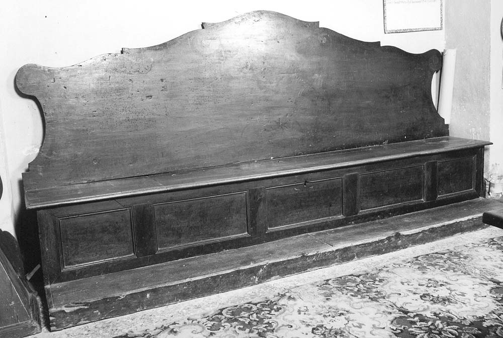 cassapanca - produzione emiliana (sec. XVII)