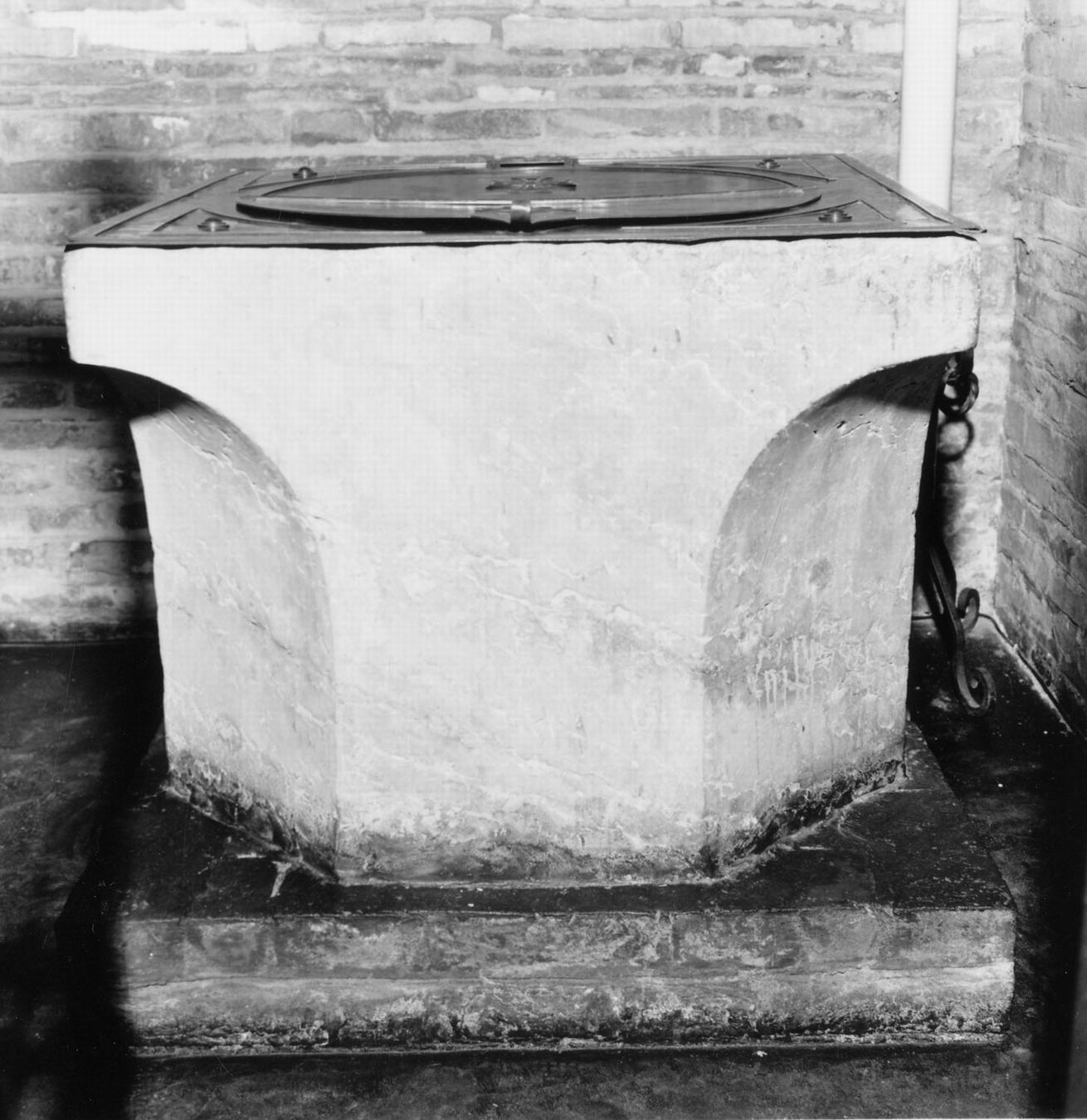 fonte battesimale - manifattura emiliana (sec. XII)