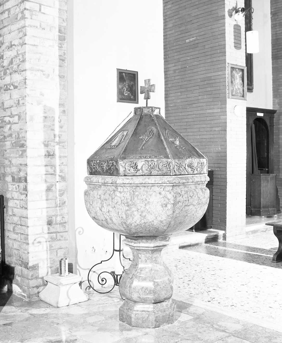 fonte battesimale - manifattura emiliana (sec. XVII)