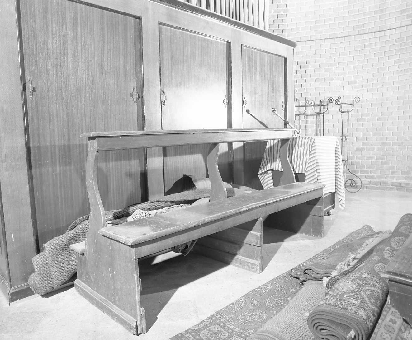 banco da chiesa - manifattura emiliana (seconda metà sec. XIX)