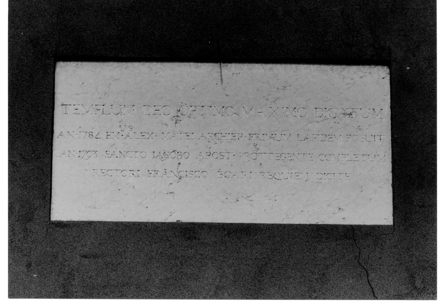 lapide commemorativa - manifattura veronese (sec. XVIII)