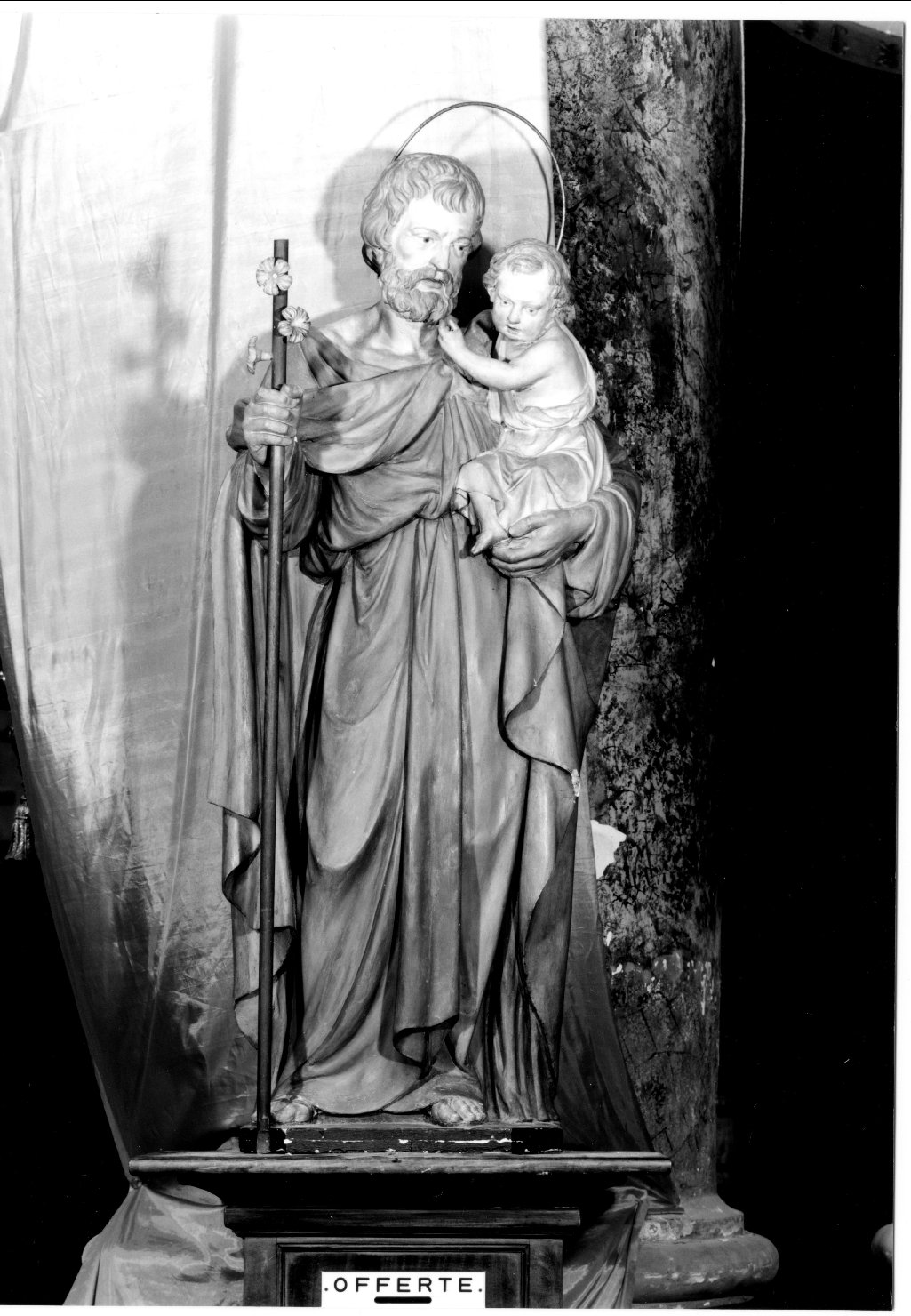 San Giuseppe e Gesù Bambino (statua) di Fiegni Francesco (sec. XIX)