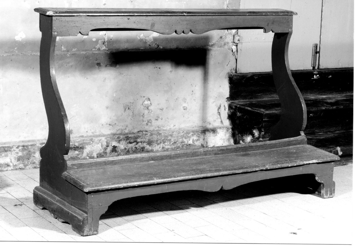 inginocchiatoio - manifattura ferrarese (secc. XIX/ XX)