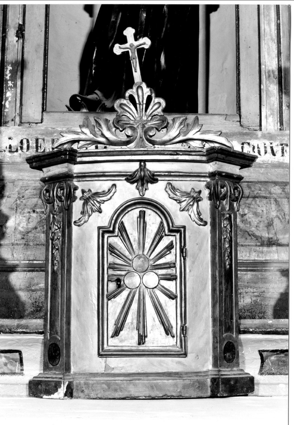 tabernacolo - a frontale architettonico - manifattura ferrarese (sec. XVIII)