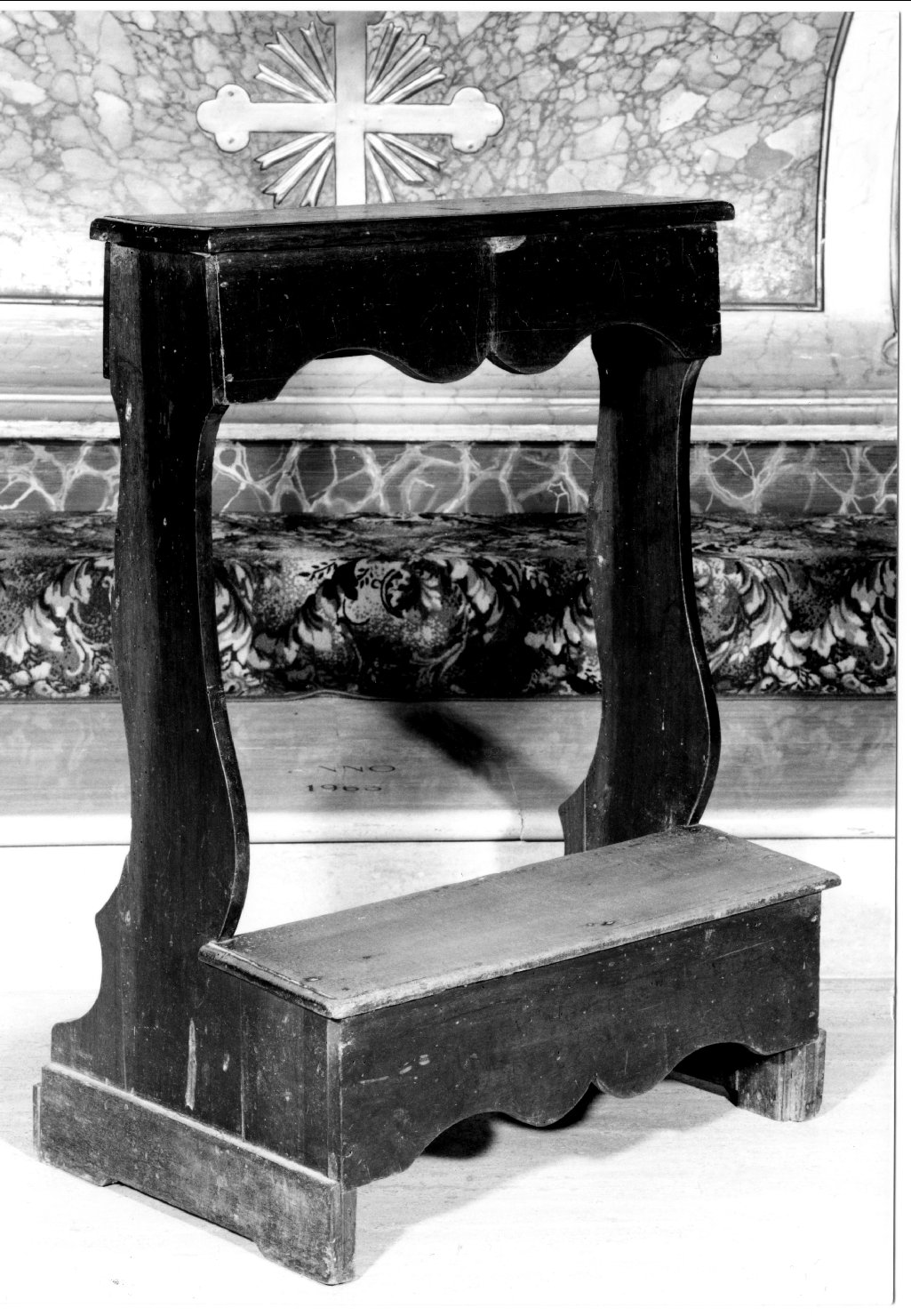 inginocchiatoio - manifattura ferrarese (secc. XVIII/ XIX)