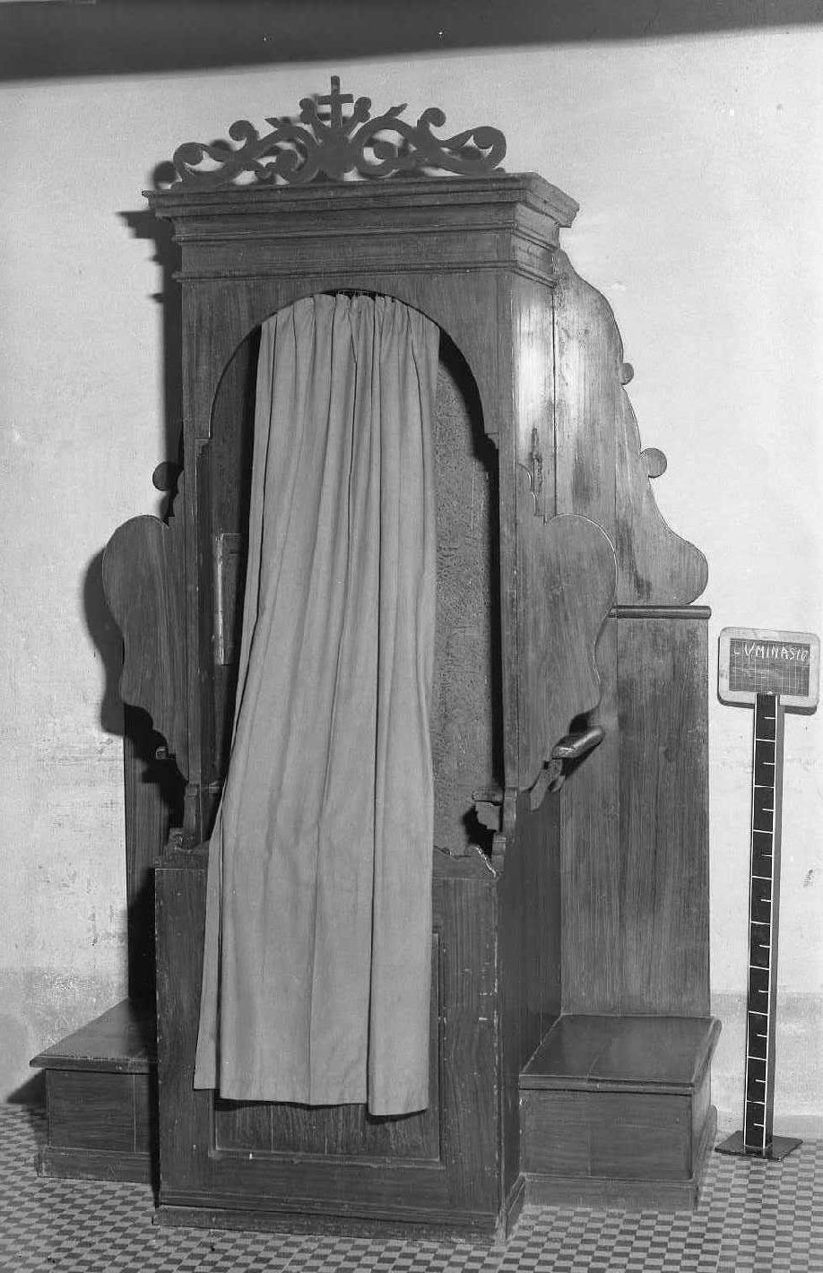 confessionale - bottega emiliana (sec. XIX)