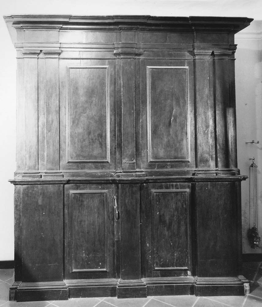 mobile da sacrestia - manifattura emiliana (seconda metà sec. XVIII)