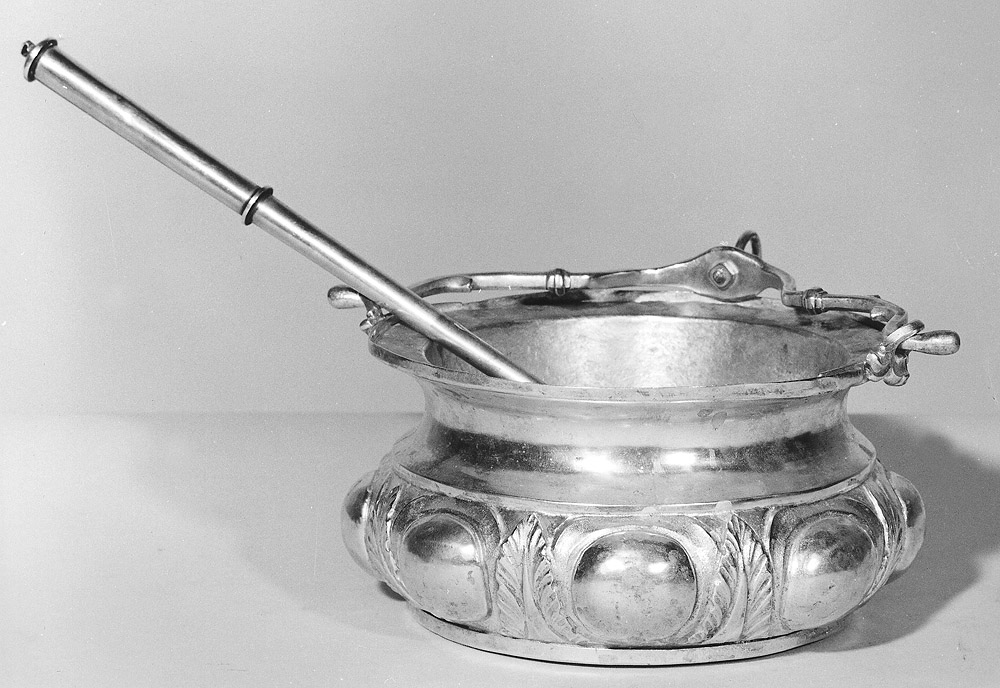 secchiello per l'acqua benedetta, elemento d'insieme - manifattura emiliana (sec. XIX)