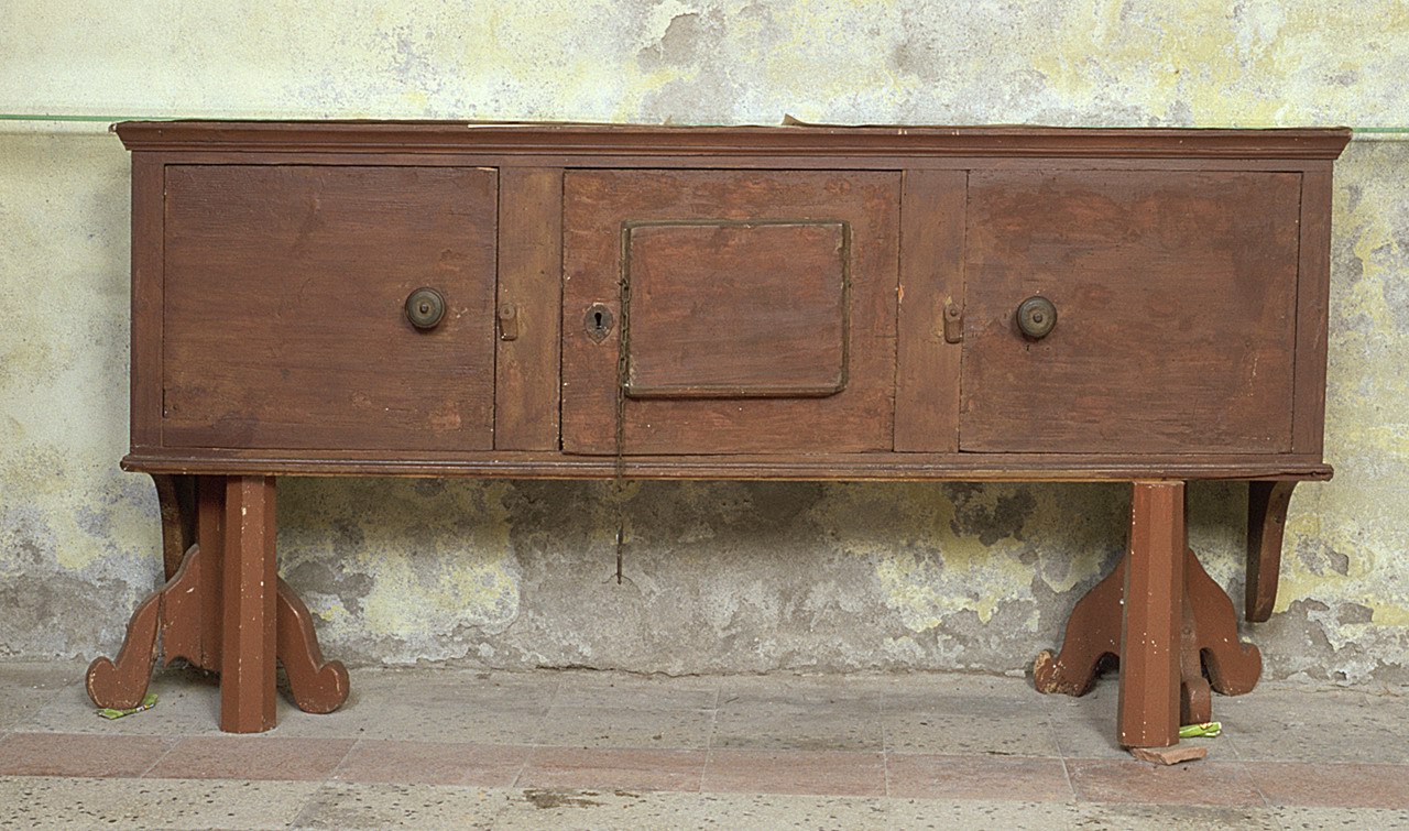 mobile - manifattura ferrarese (prima metà sec. XVIII)