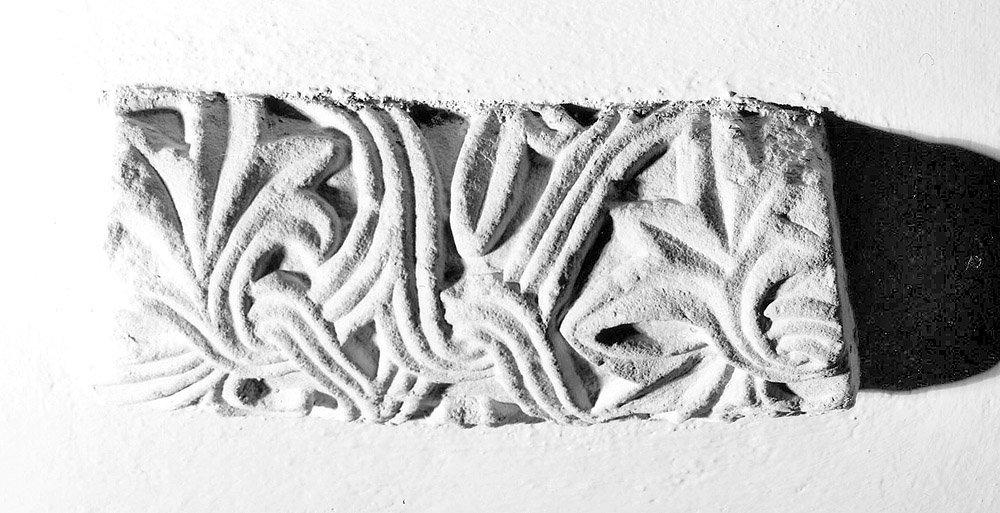 motivi decorativi vegetali (rilievo) - manifattura emiliana (secc. X/ XI)