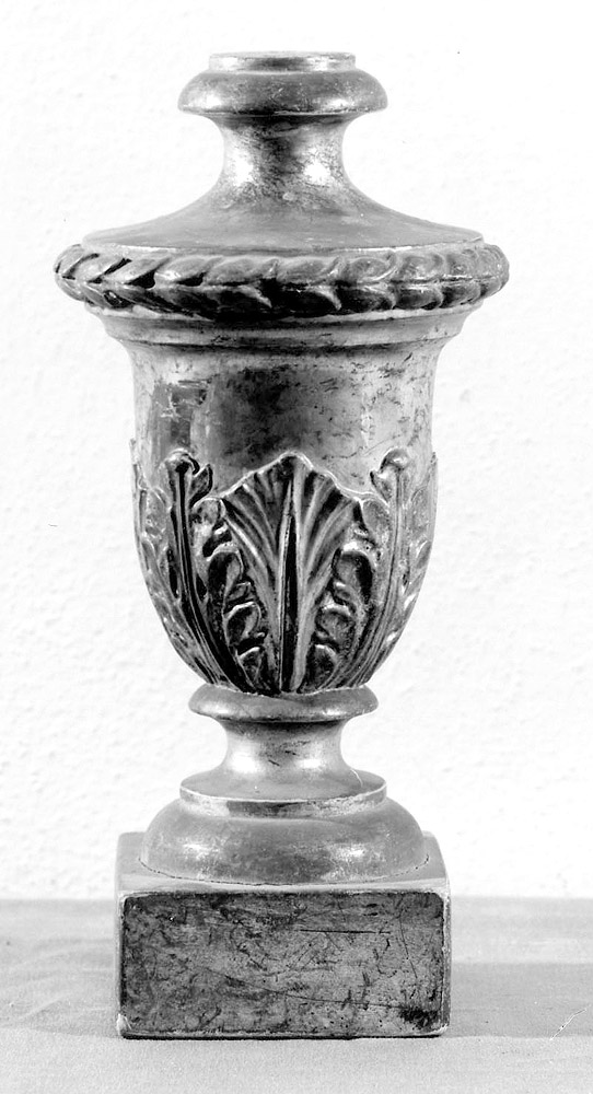 vaso d'altare, serie - manifattura emiliana (sec. XIX)