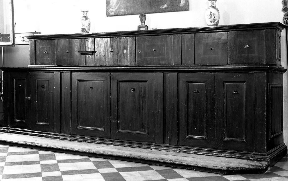 credenza con alzata - bottega emiliana (terzo quarto sec. XVII)