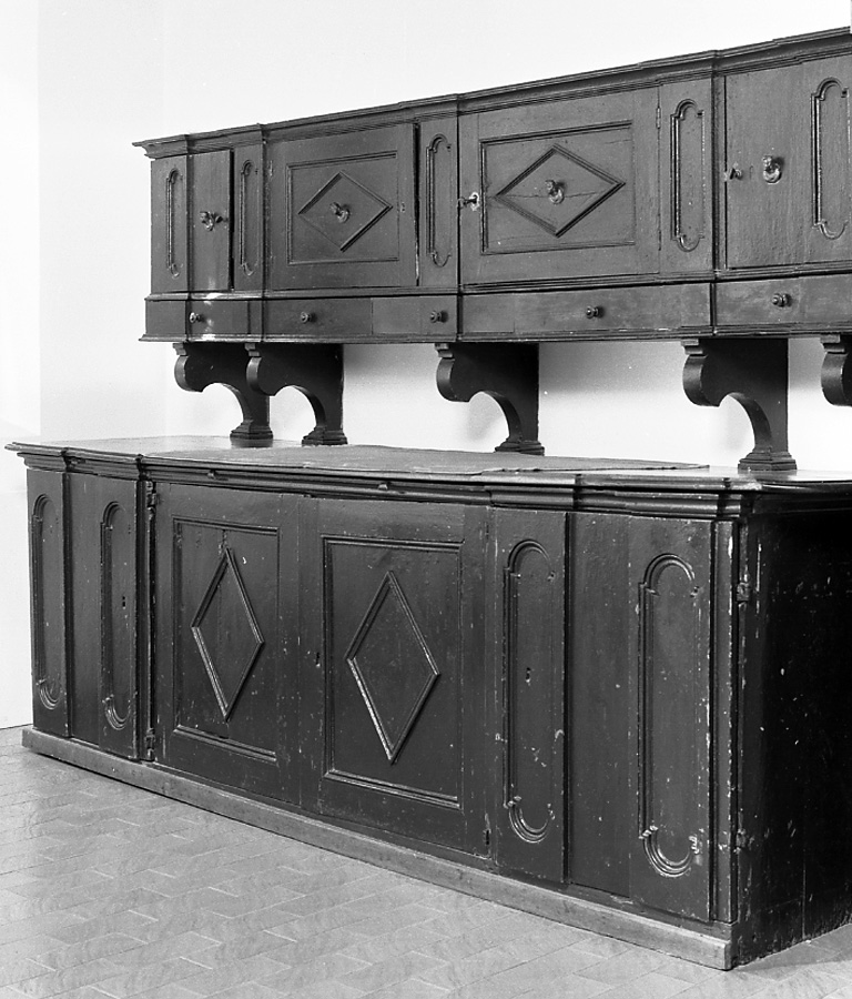 credenza con alzata - bottega emiliana (fine/inizio secc. XVIII/ XIX)