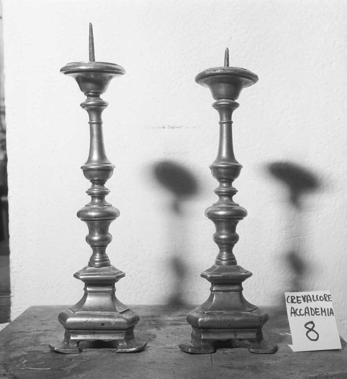 candeliere da chiesa, serie - bottega emiliana (sec. XVIII)