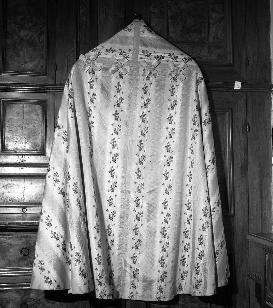 piviale - manifattura emiliano-romagnola (sec. XVIII)