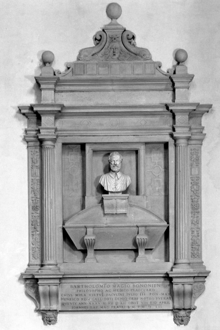 monumento funebre - produzione emiliana (sec. XVI)