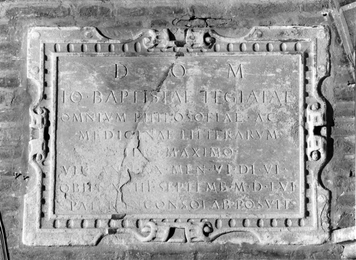 lapide tombale - produzione emiliana (sec. XVI)