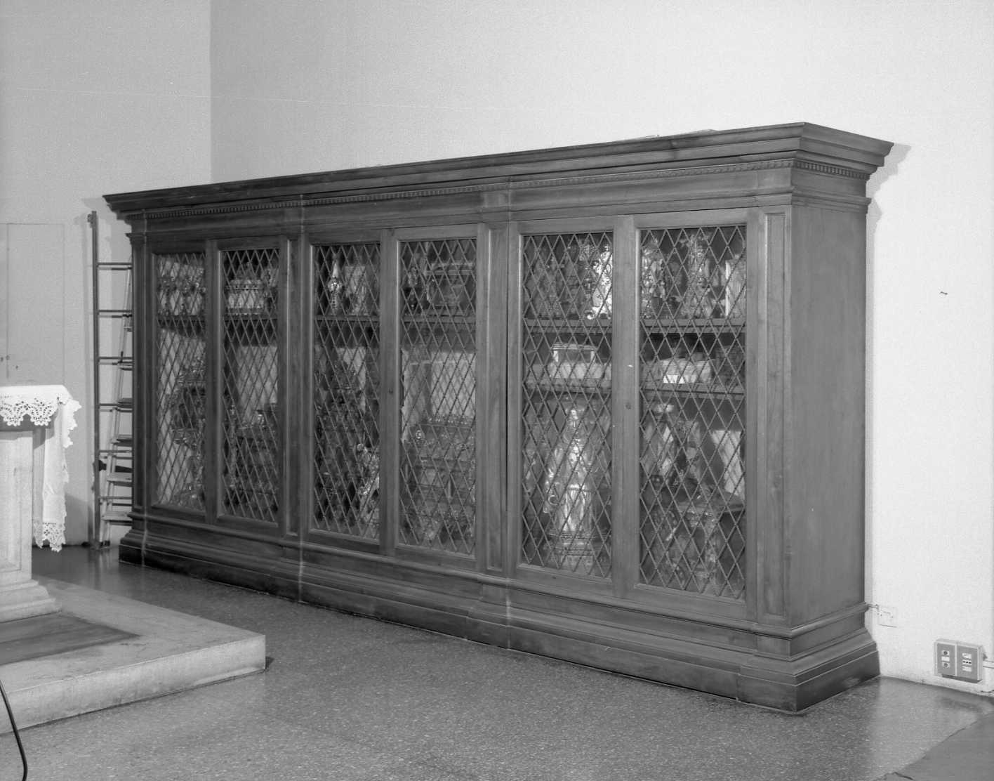 armadio - produzione bolognese (fine/inizio secc. XIX/ XX)