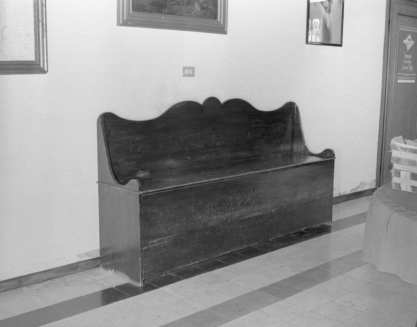 cassapanca - manifattura ferrarese (fine sec. XVIII)