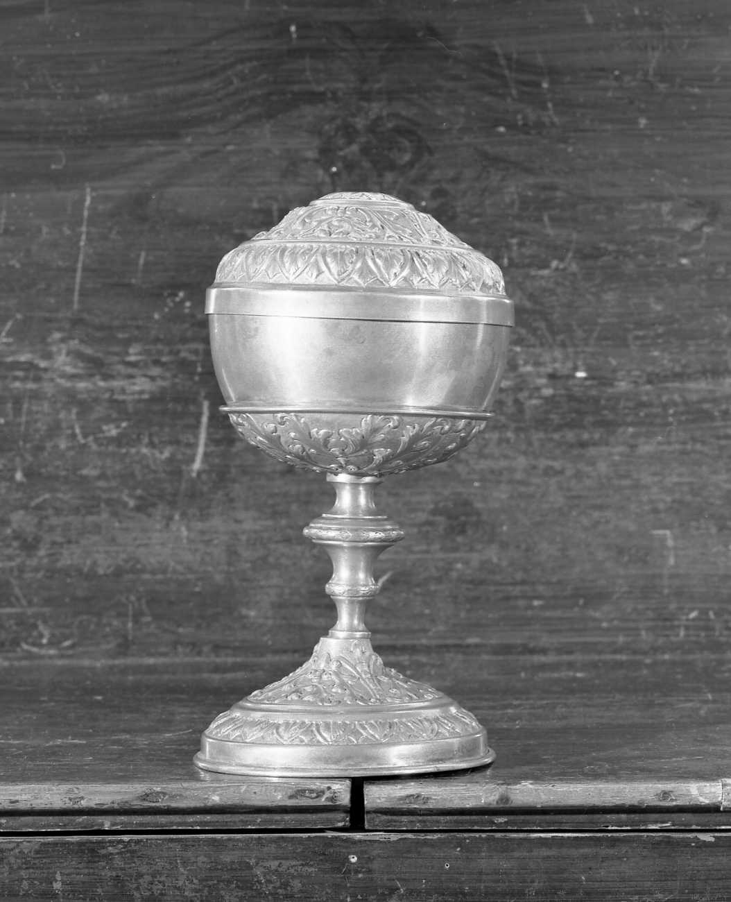 pisside - manifattura emiliana (fine sec. XIX)