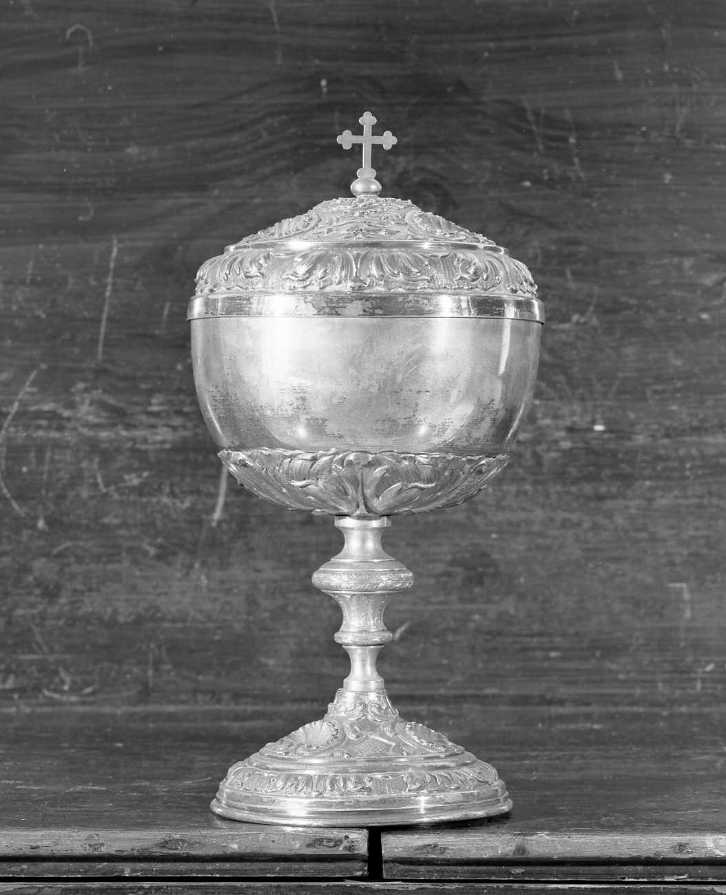 pisside - manifattura emiliana (seconda metà sec. XIX)