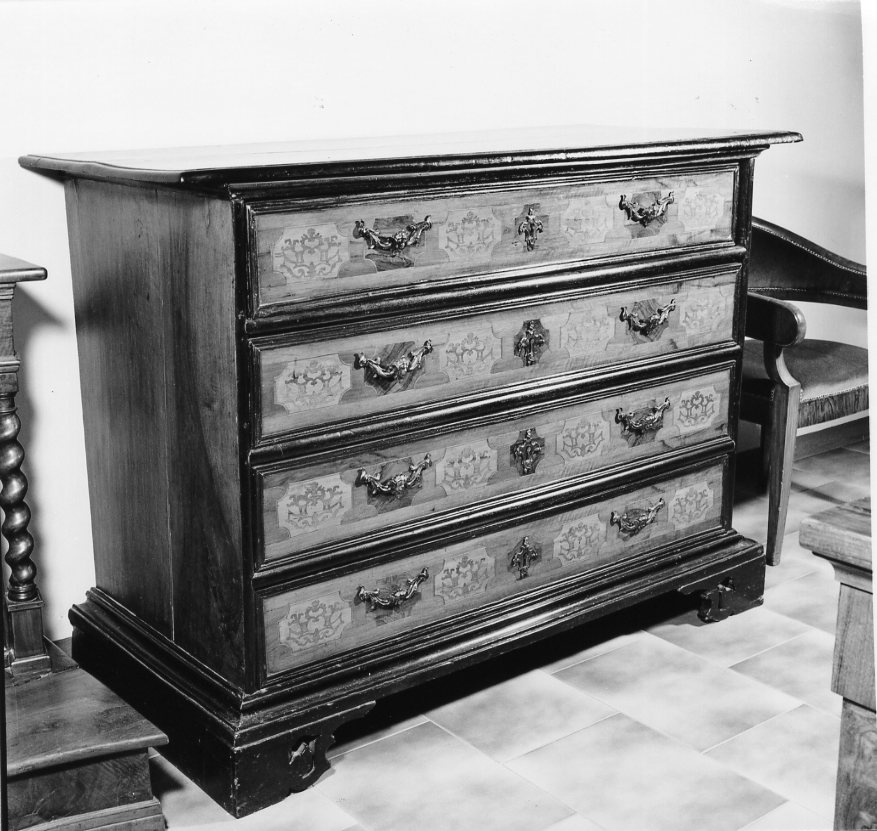 cassettone - ambito emiliano (sec. XVII)