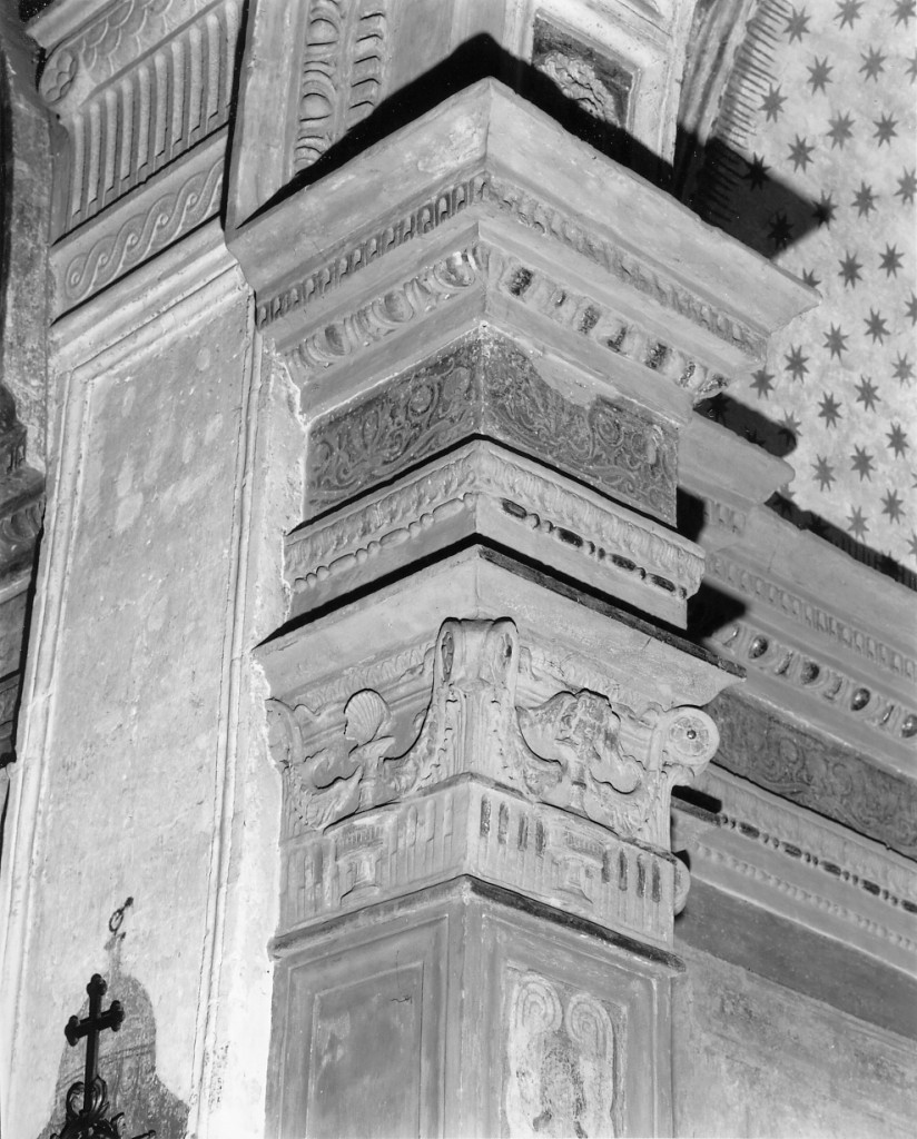 capitello, serie - manifattura emiliana (prima metà sec. XVI)