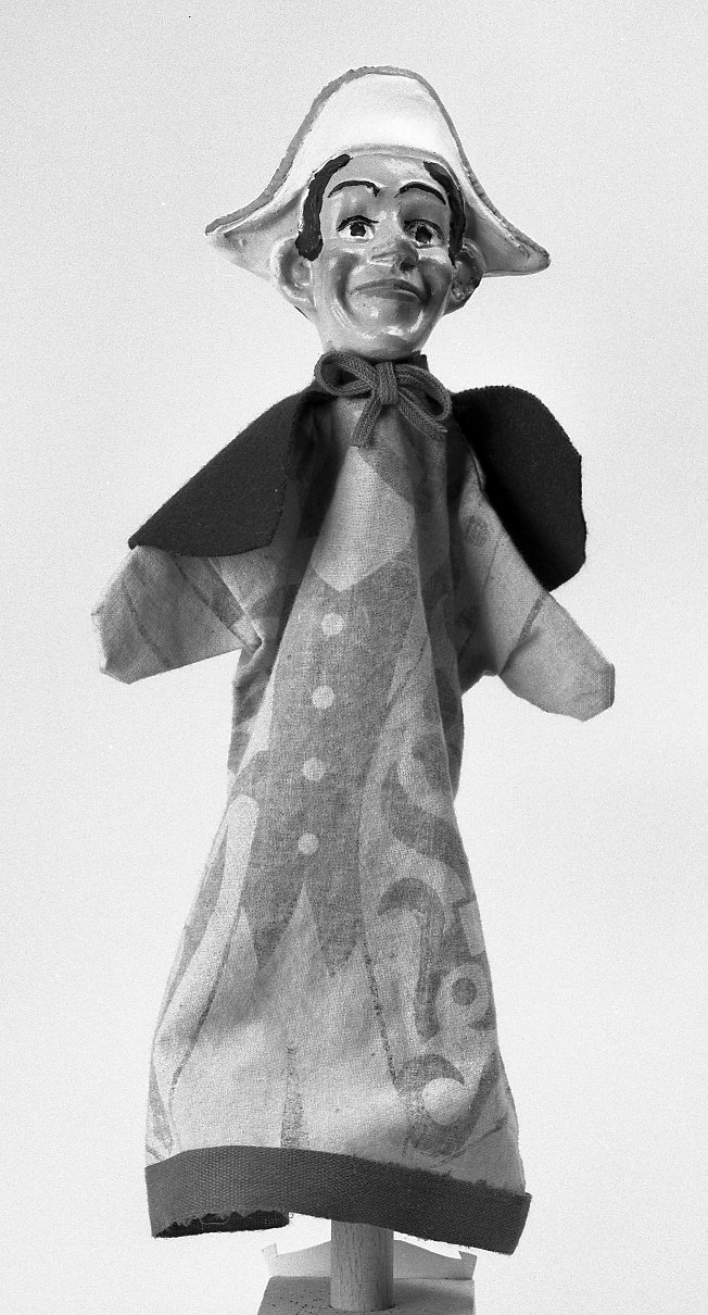 Generico, personaggio con veste verde e cappello bicorno (burattino) - bottega emiliano-romagnola (secc. XIX/ XX)