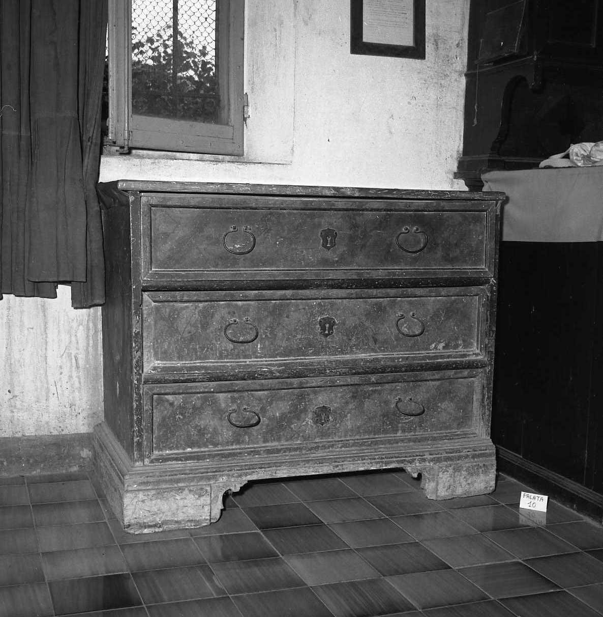 cassettone, serie - bottega emiliana (sec. XVII)