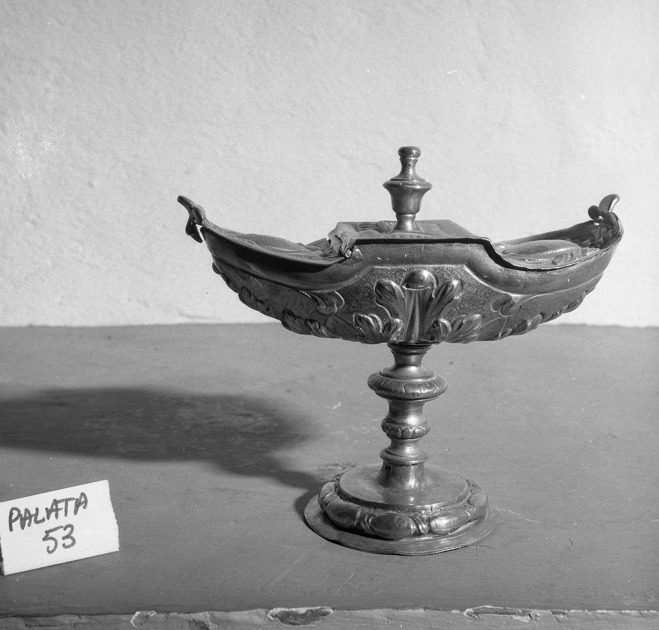 navicella portaincenso - a doppia valva - bottega emiliana (sec. XVIII)