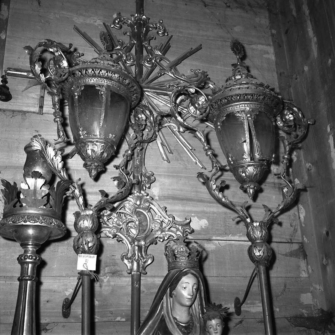 lanterna processionale, serie - bottega emiliana (sec. XVIII)