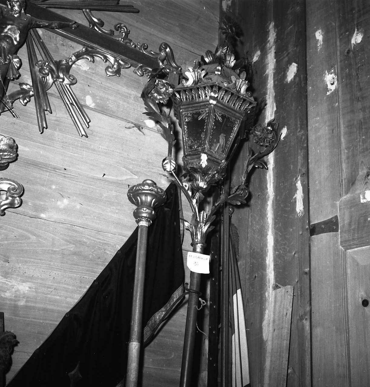 lanterna processionale, serie - bottega emiliana (sec. XVIII)