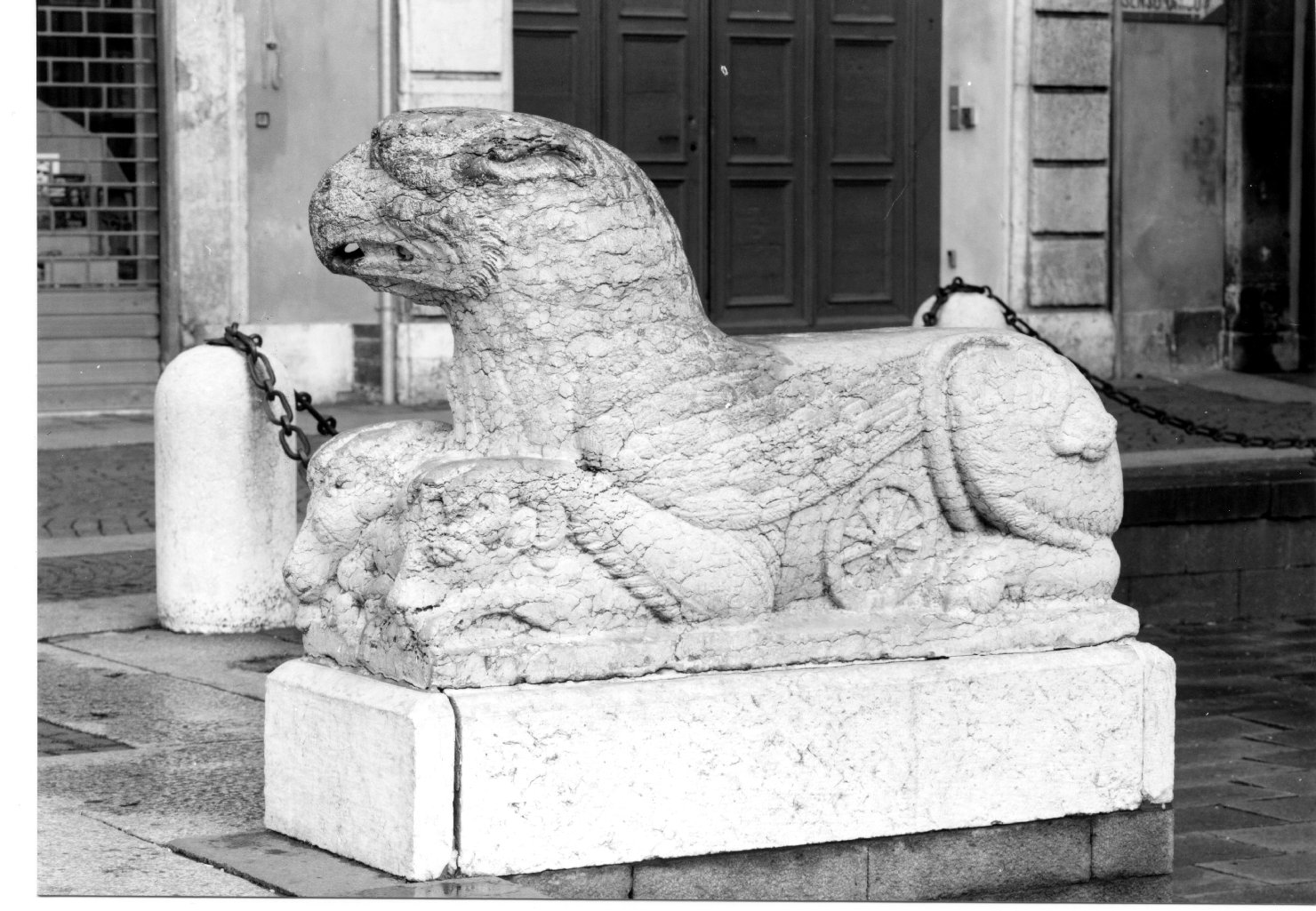 leone (scultura, elemento d'insieme) di Nicolò (e aiuti) (secondo quarto sec. XII)