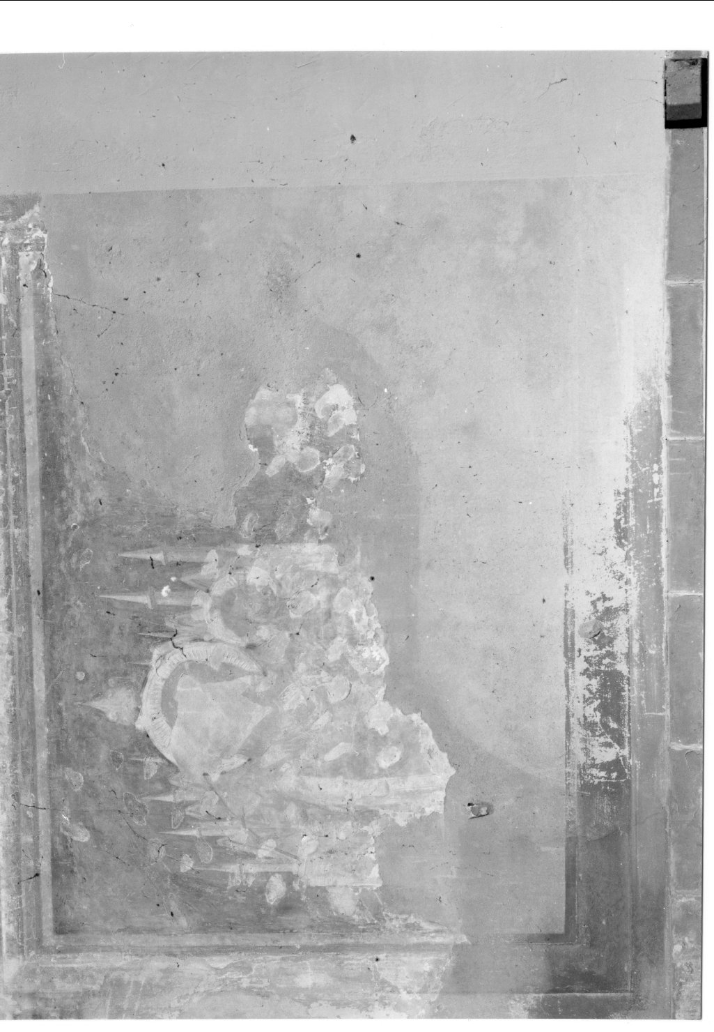 Madonna con Bambino in trono (dipinto, frammento) - ambito ferrarese (fine sec. XIV)