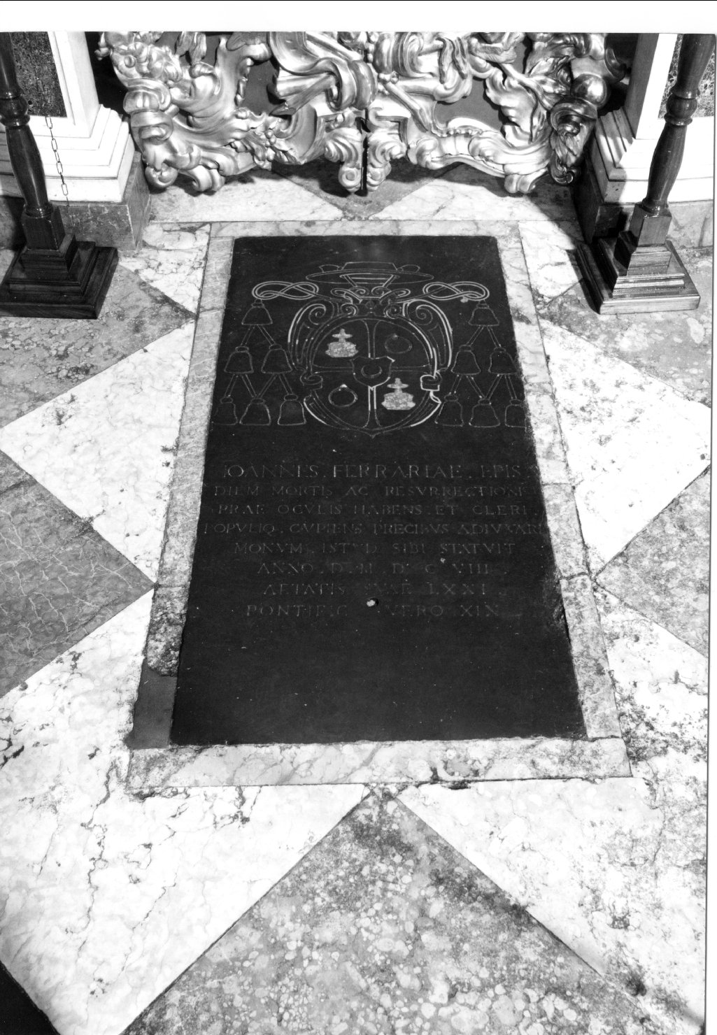 lapide tombale - manifattura emiliana (inizio sec. XVII)