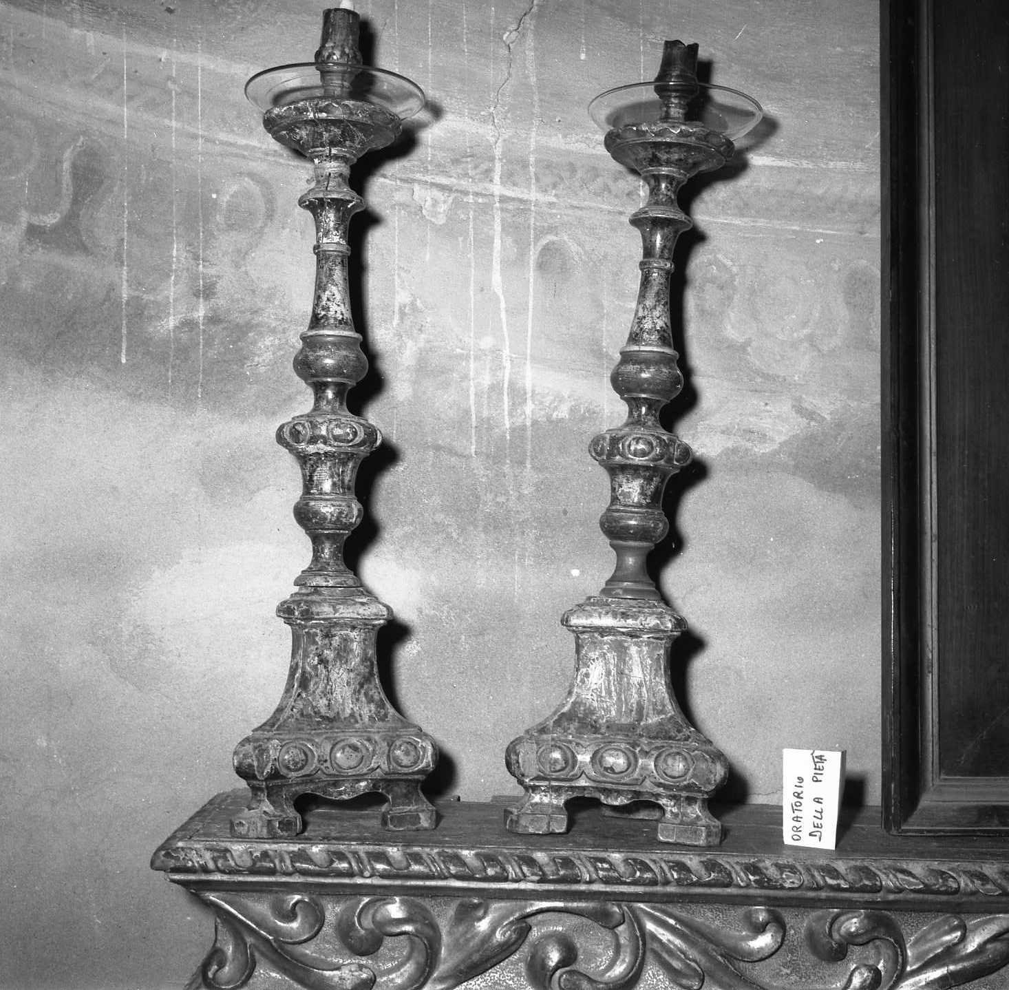 candeliere da chiesa, serie - bottega emiliana (sec. XVIII)