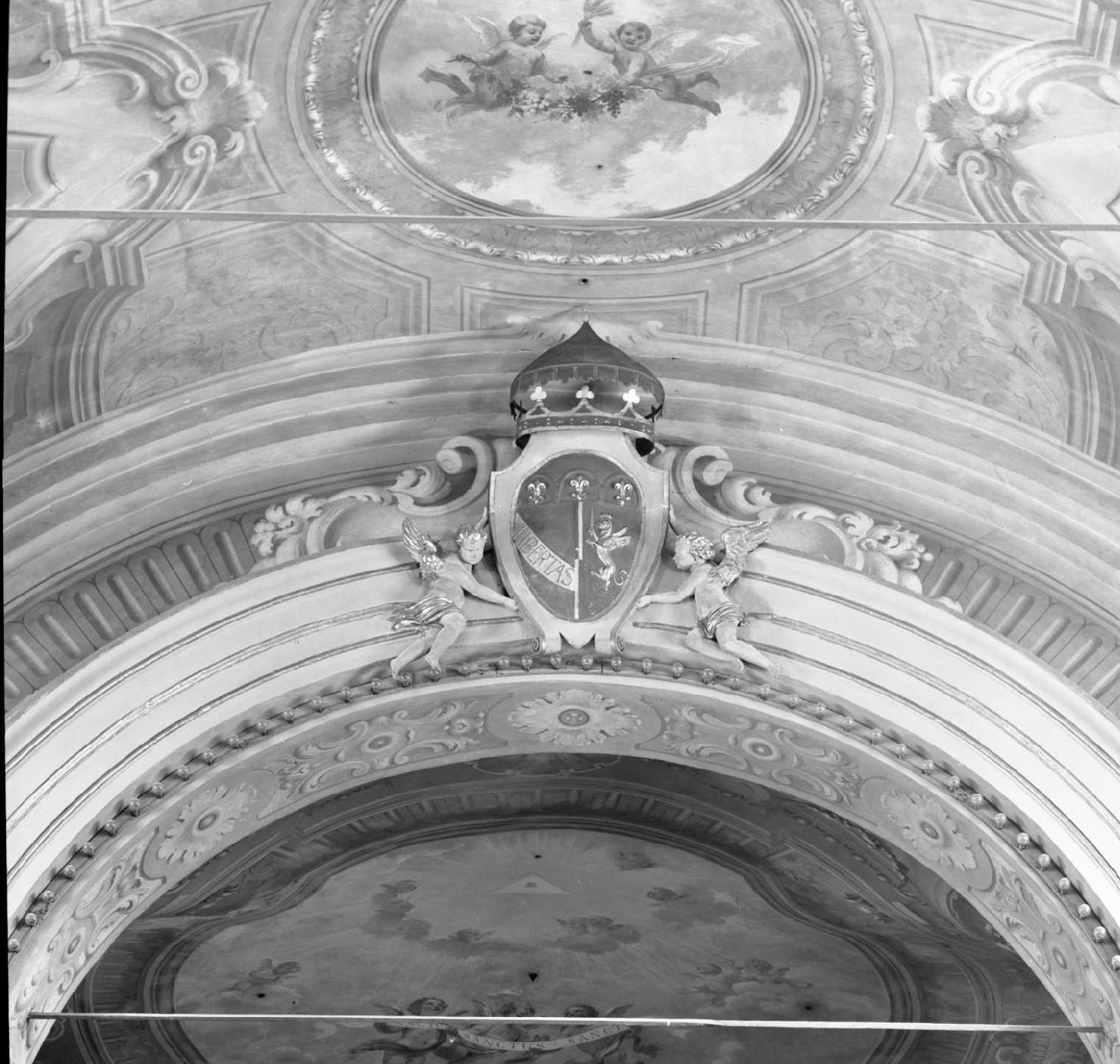 due angeli sostenenti lo stemma della città di Imola (rilievo) - bottega emiliano-romagnola (sec. XVII)