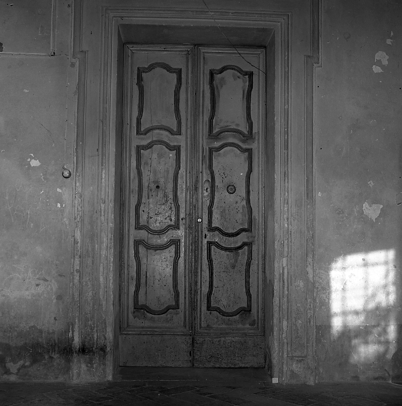 porta - a due battenti - bottega emiliano-romagnola (sec. XVIII)