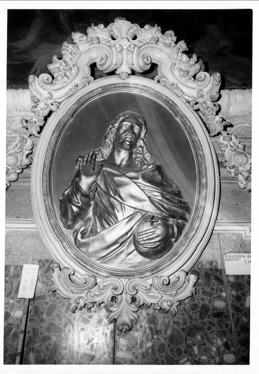 Cristo benedicente (rilievo) di Turchi Pietro (sec. XVIII)