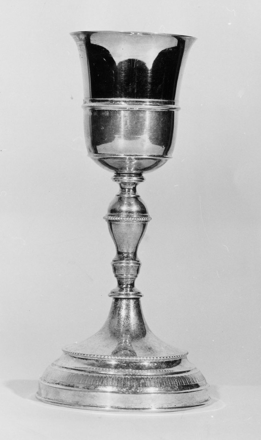 calice - manifattura emiliana (primo quarto sec. XX)