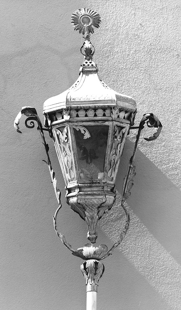 lanterna processionale, serie - manifattura bolognese (sec. XIX)