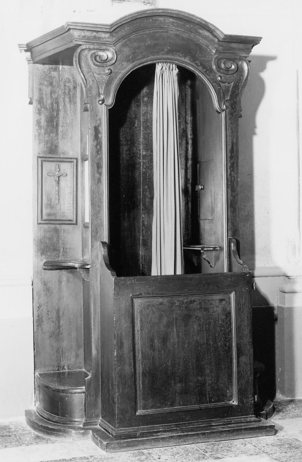 confessionale - manifattura emiliana (seconda metà sec. XVIII)